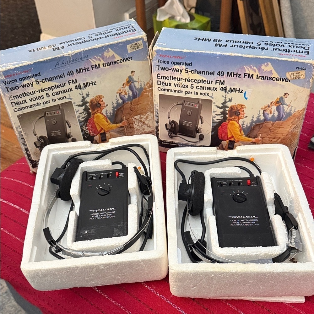 Realistic Voice Operated Two-way 5-Channel 49 MHz FM Transceivers. pair untested